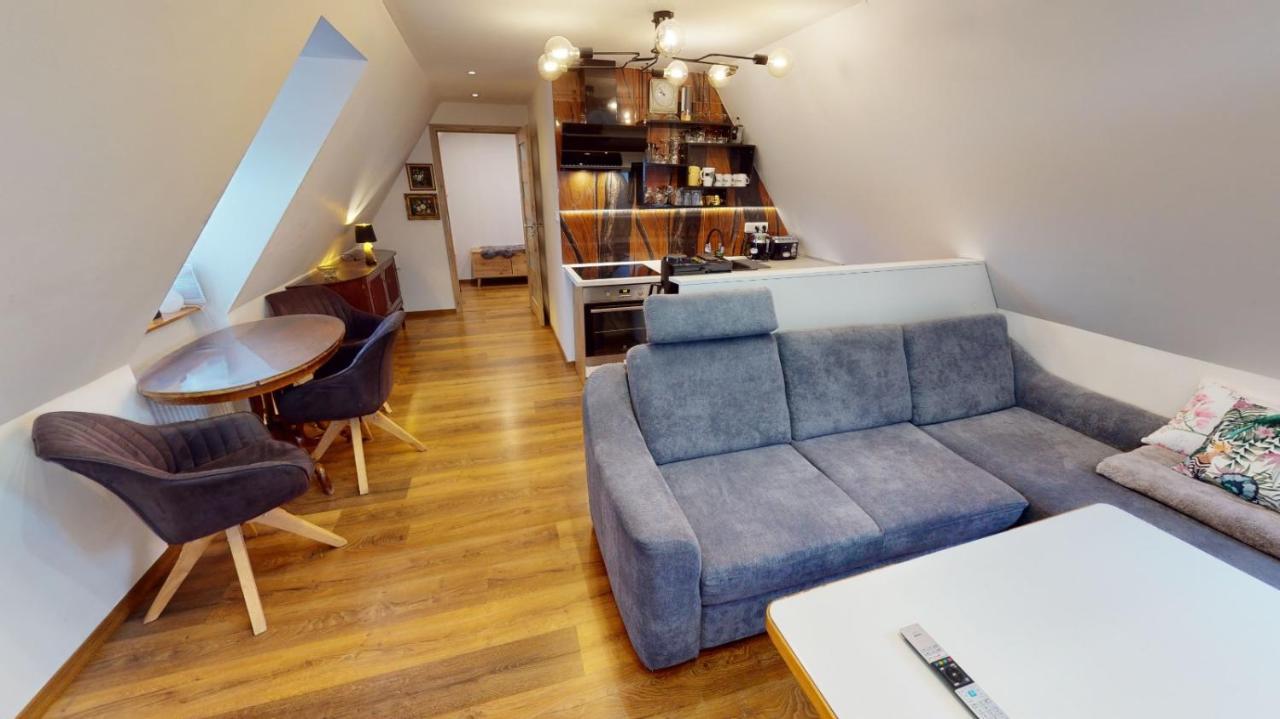 Apartman Atelier Vary V Nove Zrekonstruovanem Dome Karlsbad Buitenkant foto